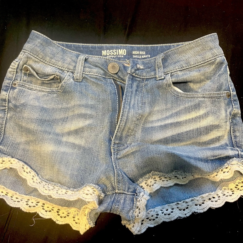 Mossimo Jean shorts with lace